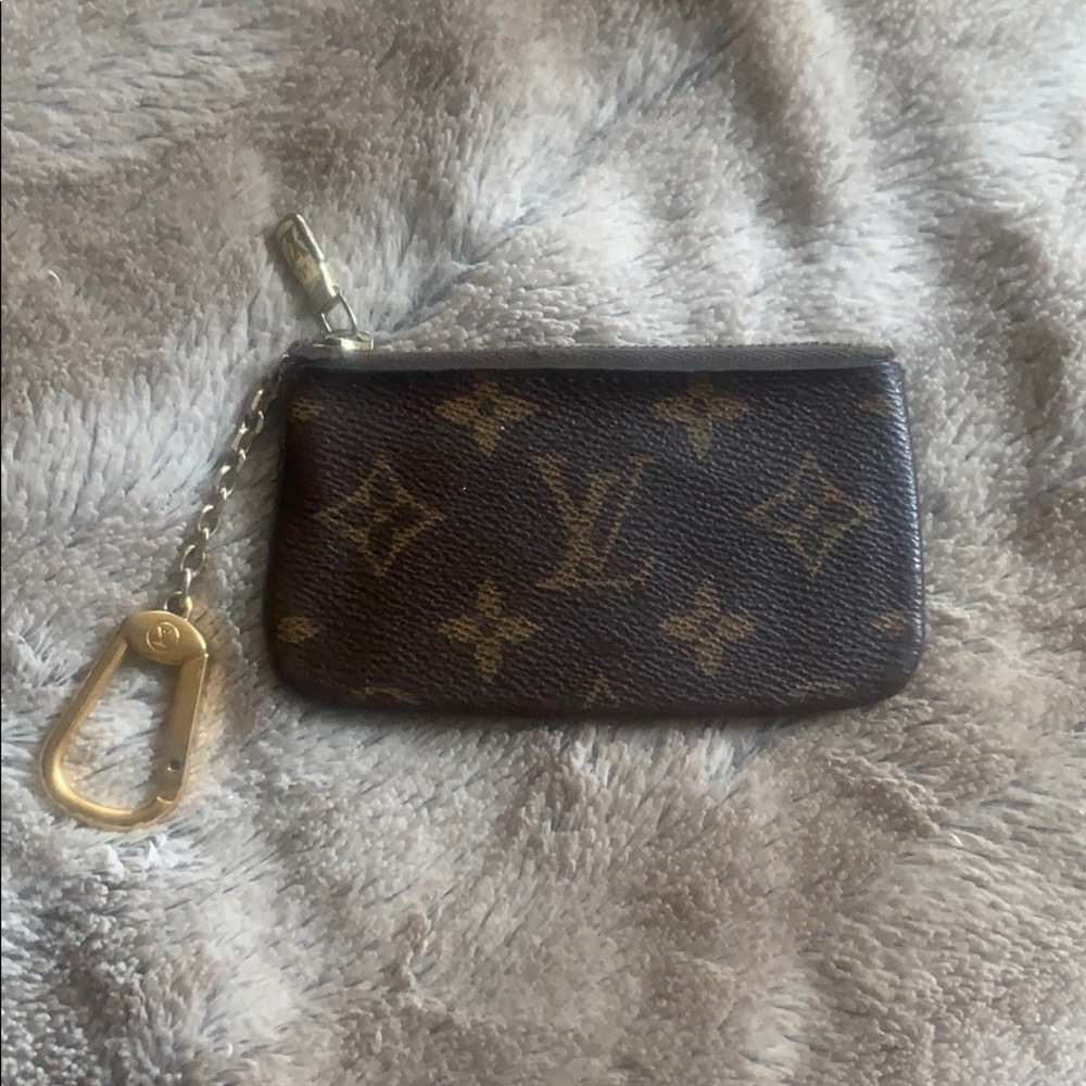 louis vuitton key holder